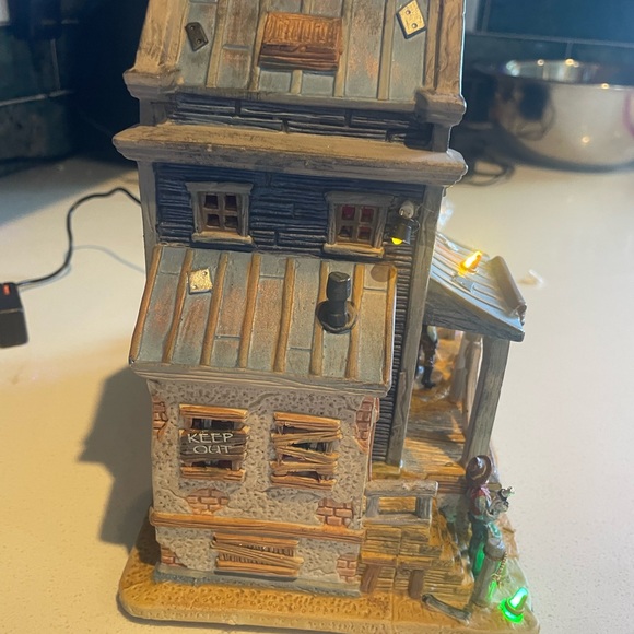Lemax Spooky Town Haunted Jailhouse